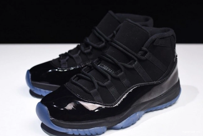 11 378037-005 black Cap and Jordan Gown Air 0723